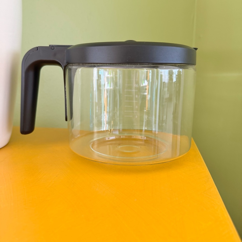Keurig K-Duo Essentials Replacement Glass Coffee Carafe 12 Cup Black Handle - Picture 3 of 6